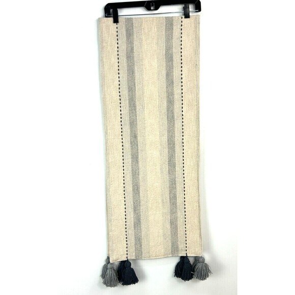 New Celerie Kemble Newbury Table Runner 14W x 72L Cream Gray Tasseled Classic H1 - Picture 4 of 9